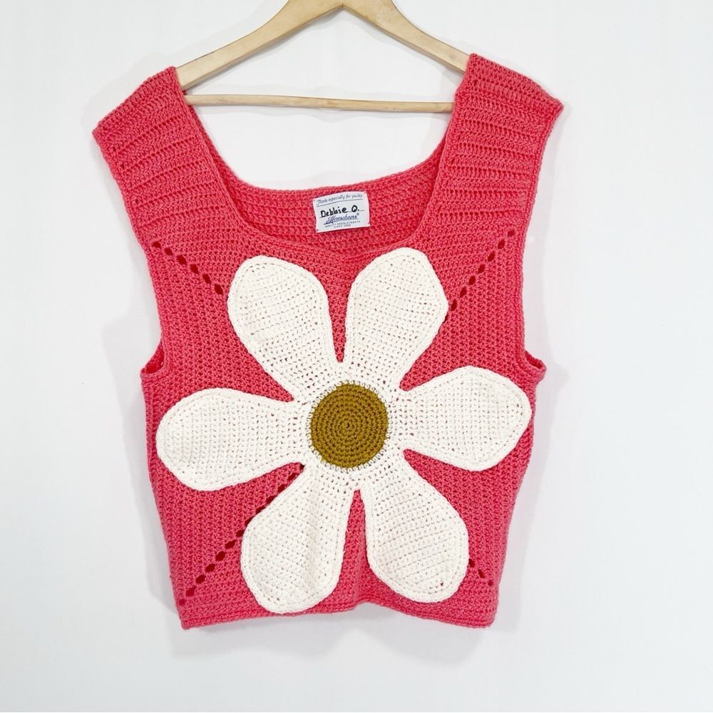 Herrschners Handknit Boho Blossom Vest Crochet Coral Floral Knit Top M - Picture 2 of 6